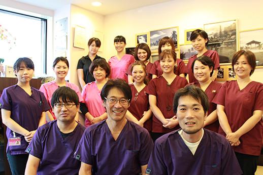 原田歯科医院のドクターとスタッフ